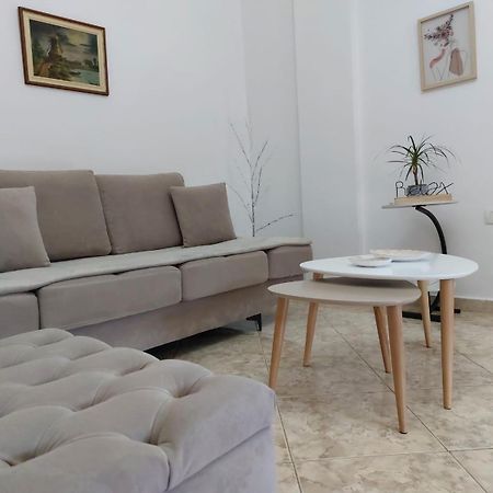 Wendy'S Apartment Берат Екстериор снимка